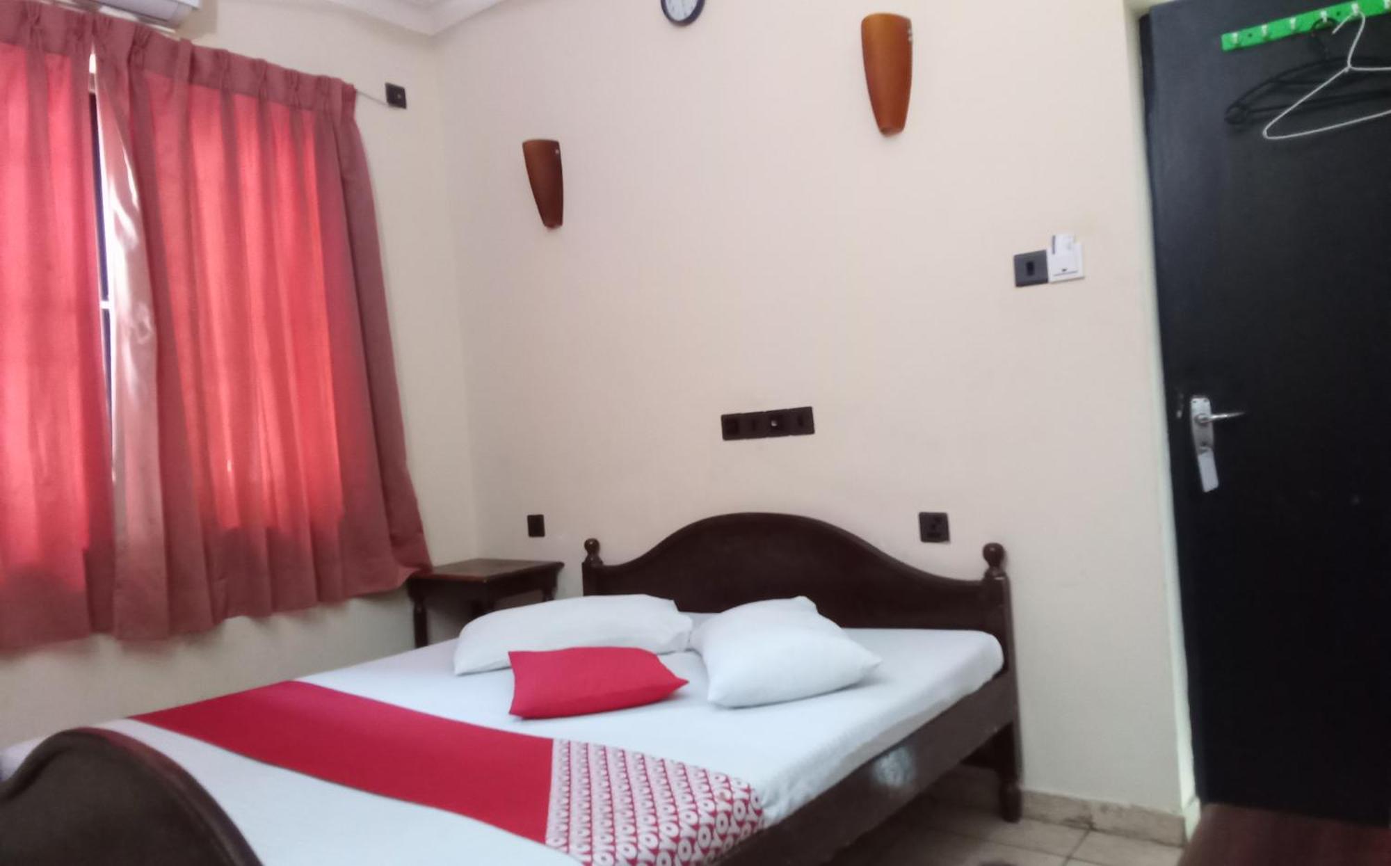 Eestee Rest Colombo Quarto foto